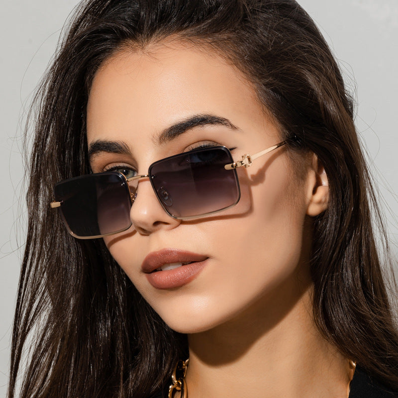 New Large Frame Square Men's And Women's Sunglasses Trend Street Shooting Sunglasses Metal Sunglasses